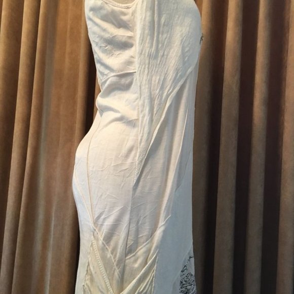 Akela Key Dress - Picture 4 of 9